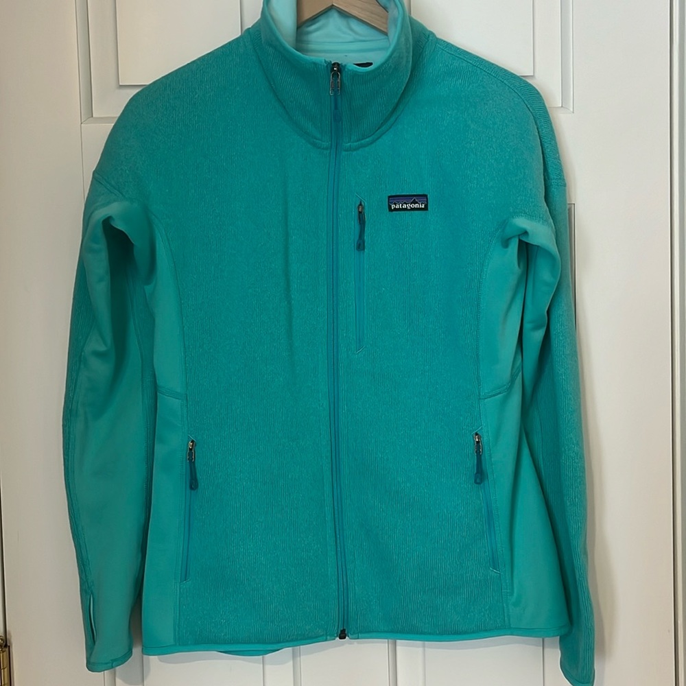 Paragonia full zip better sweater